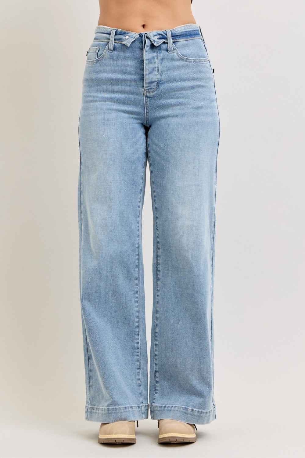 Mid Rise Retro Wide Leg Jeans with Fold-over Waistband