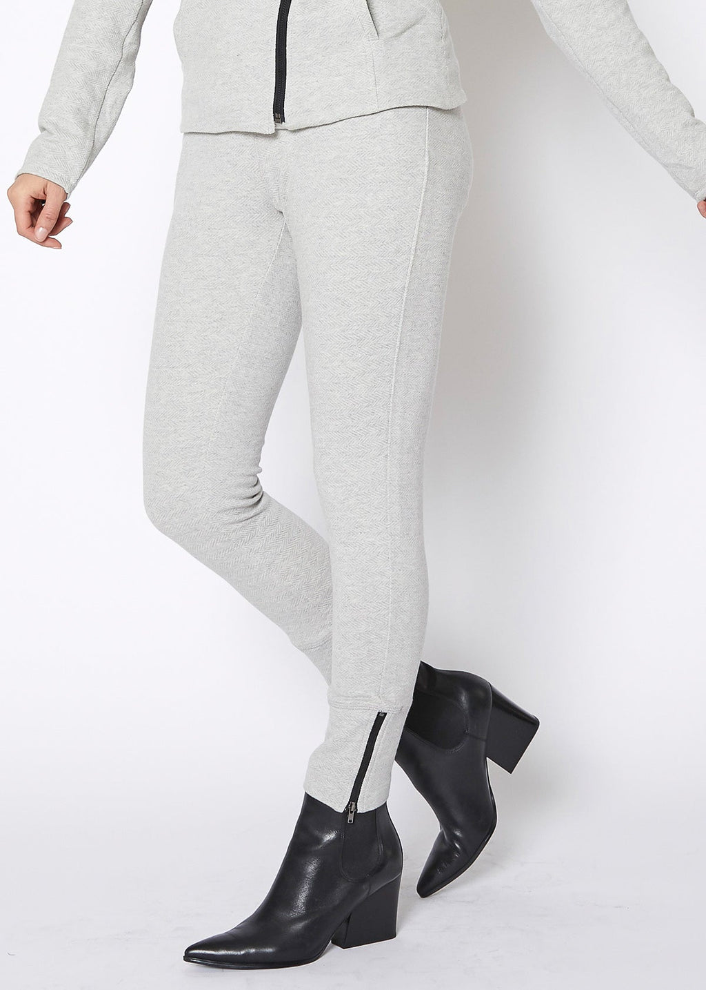 Drawstring Waist Fitted Jogger Pants In Heather Grey