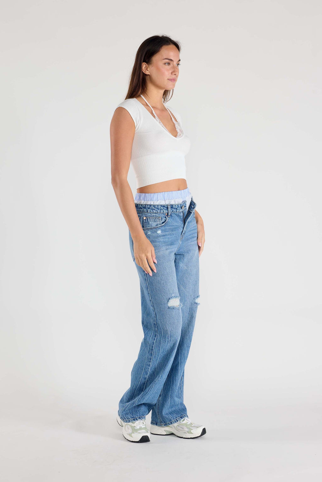 Low Waist Relaxed Straight Jeans with Tie Wash