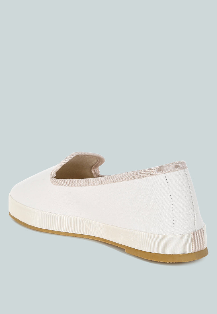 Round Toe Canvas Slip-On Loafers
