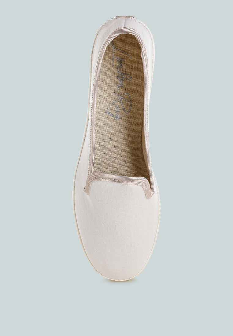 Round Toe Canvas Slip-On Loafers