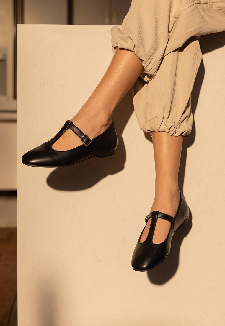 Cushioned Buckle Ballerina Flats