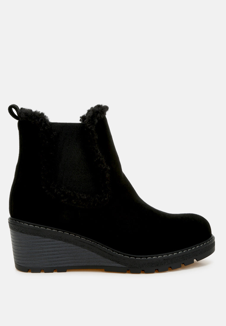 Faux Fur Lined Chelsea Boots