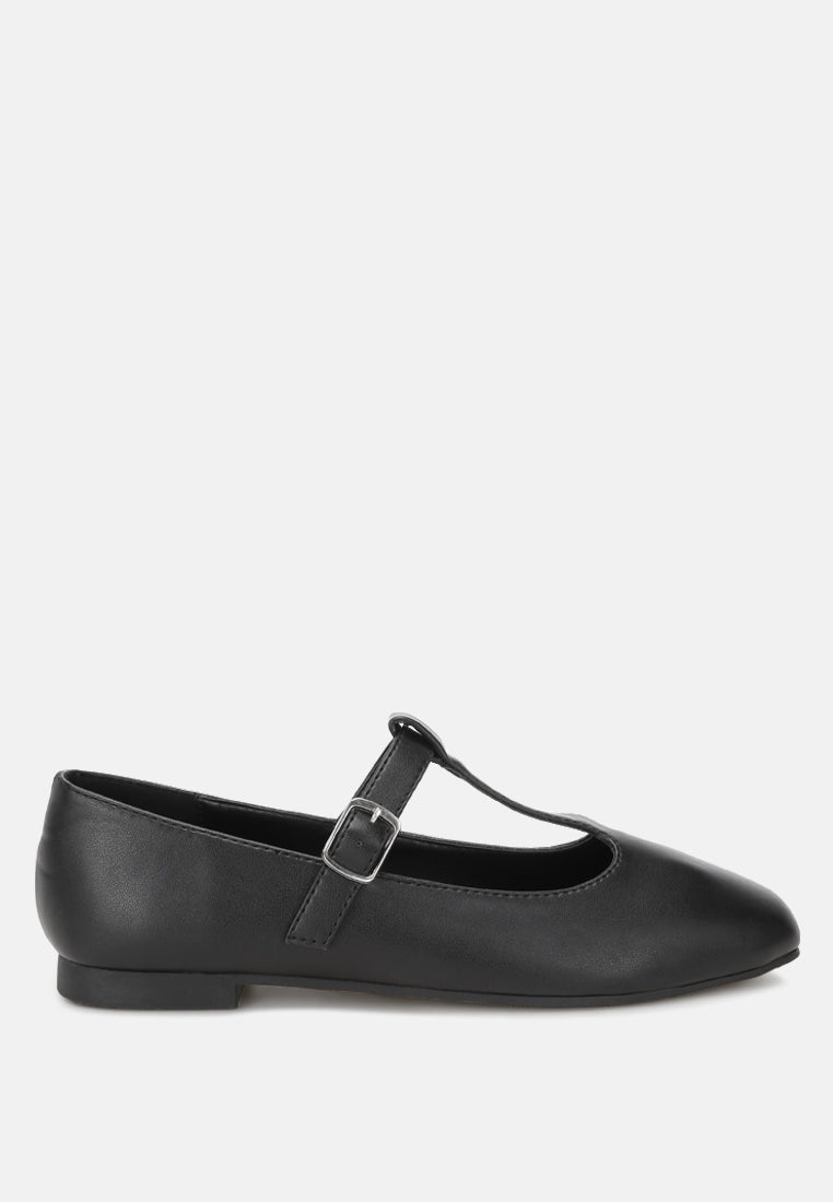 Cushioned Buckle Ballerina Flats