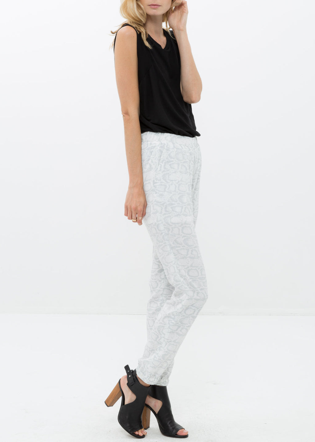 High Waist Printed Pants In Ivory Silver