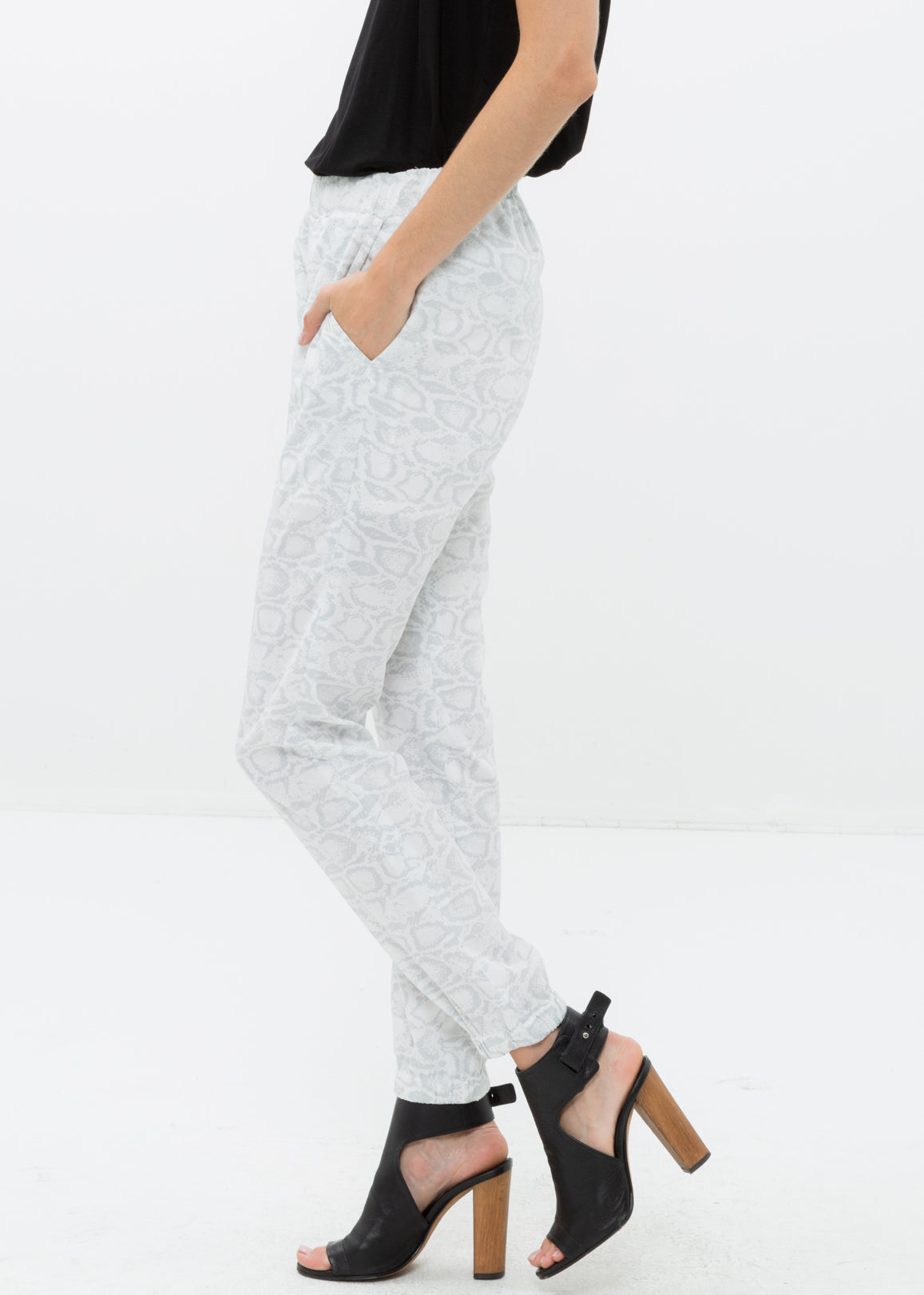 High Waist Printed Pants In Ivory Silver