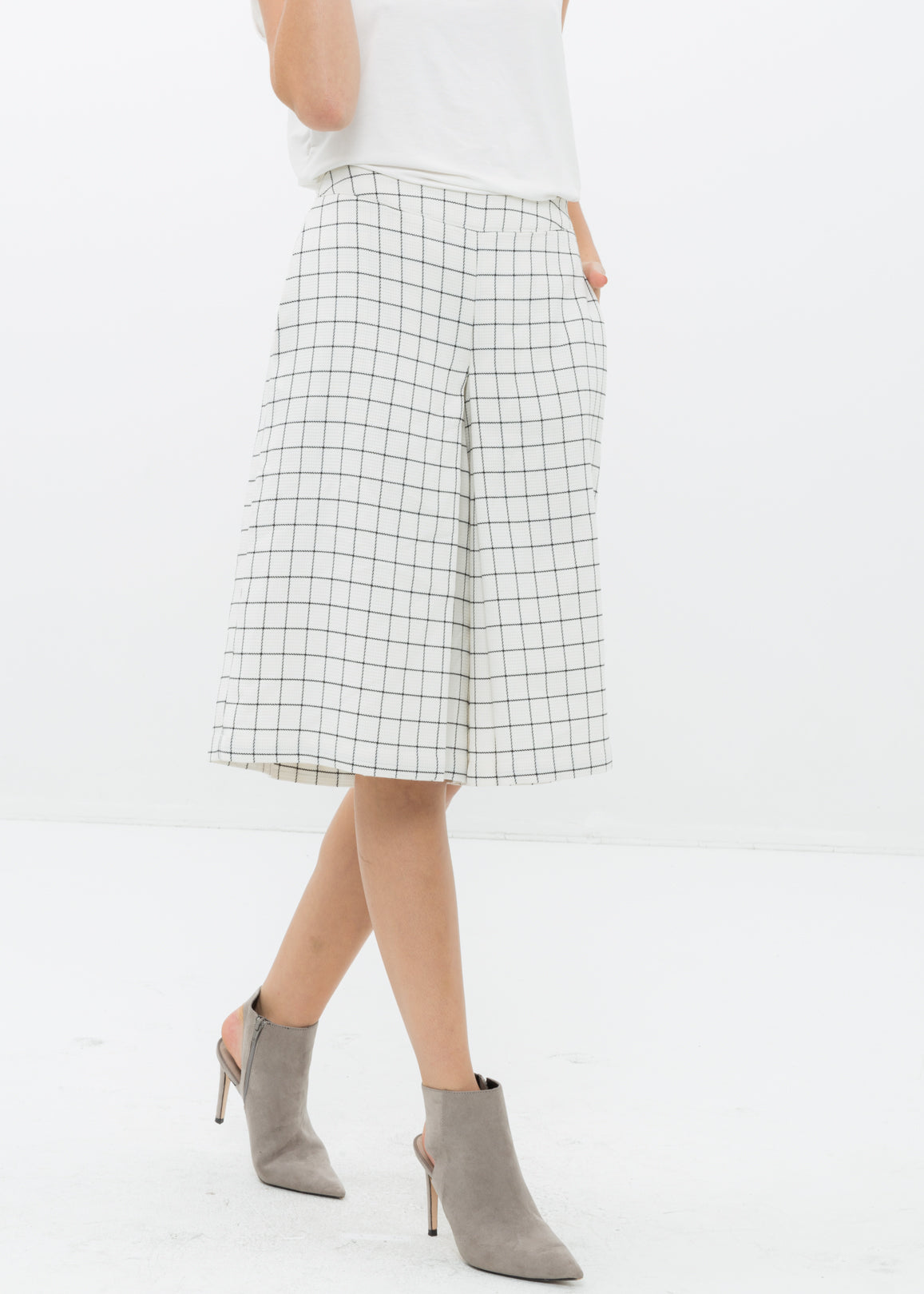 Comfy Wide Leg Pants In Square Jacquard